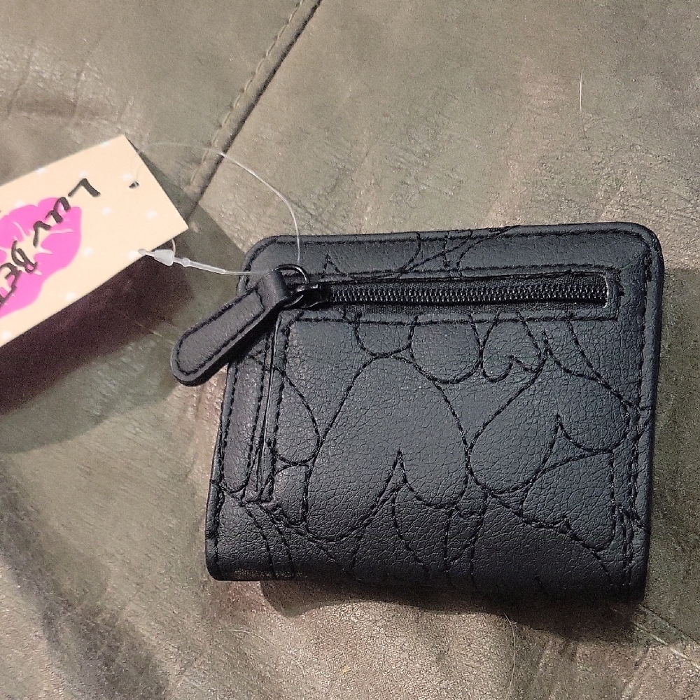Luv Betsey Black Heart Wallet - Picture 3 of 6